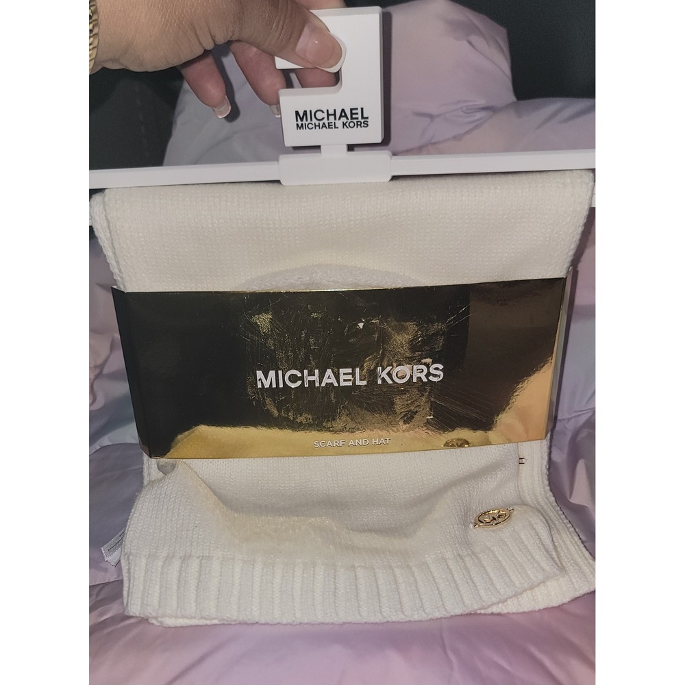 Michael Kors Classic‎ Rib Scarf and Hat Set Cream White Gold Logo 539227C NEW